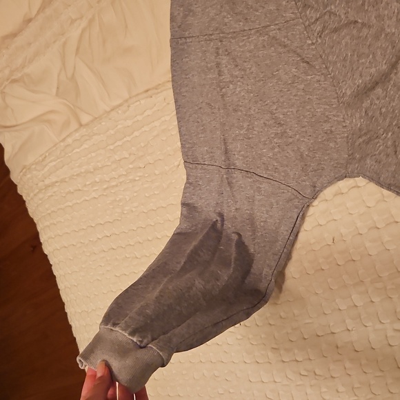 Cozy Gray Lounge Set Large - Picture 5 of 5